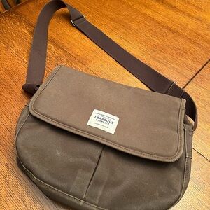 Barbour Classic Messenger Bag
